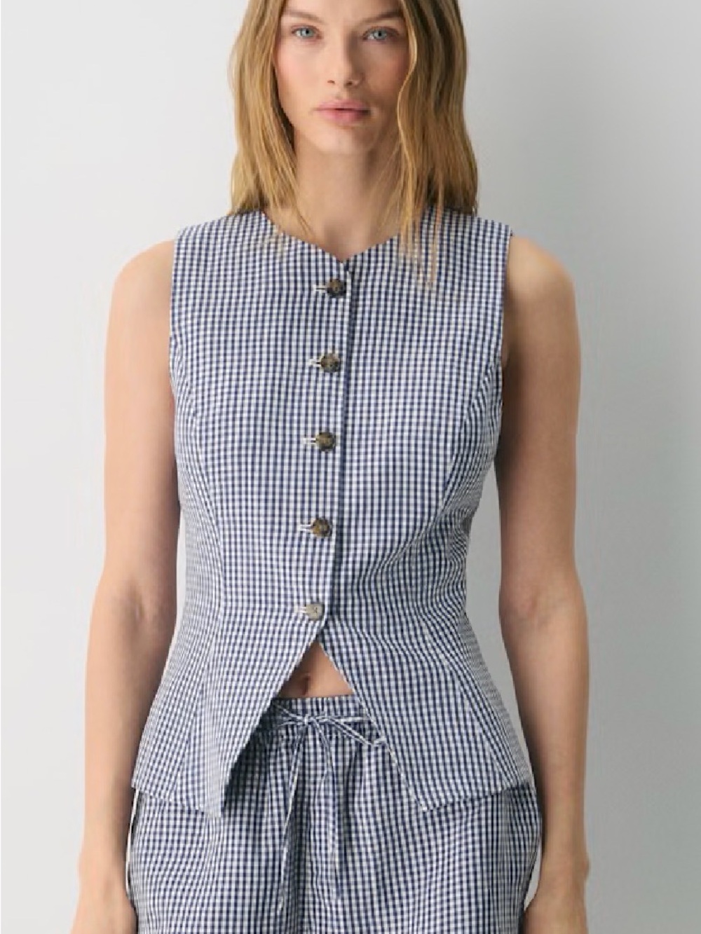 Aritzia Gingham Regal Vest - CruiseLinen - Picture 2 of 7